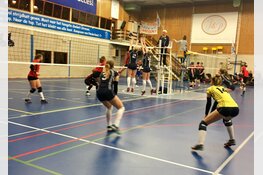 Dinto verslaat VV Amsterdam