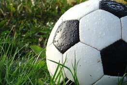Con Zelo verslaat Dirkshorn, Geel Zwart buigt achterstand om