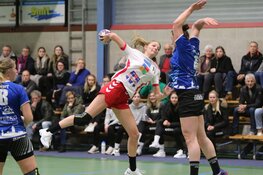 JuRo Unirek/VZV 2 met opgeheven hoofd uit het bekertoernooi