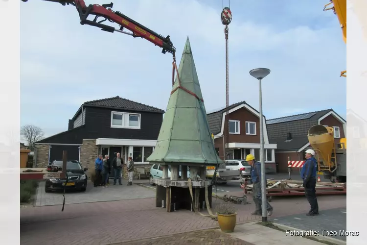 Karakteristieke en beeldbepalende torentje terug geplaatst in &#39;t Veld