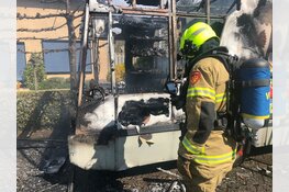 SRV-wagen uitgebrand in Warmenhuizen