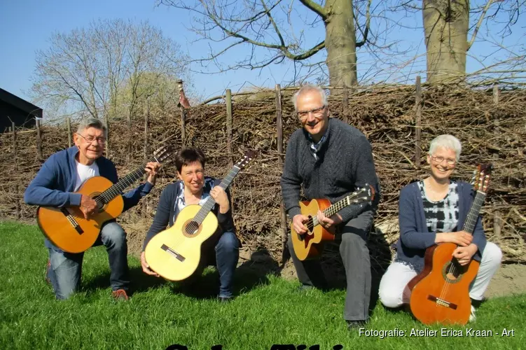 Muzikaal kwartet Coles Tibio op koningsdag en workshop zand en klei op 28 april bij expositie Noordkopkunst