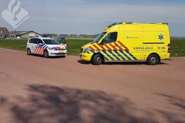 Op hol geslagen paard beukt fietser omver op kruispunt Warmenhuizen