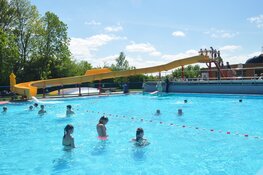 Nieuwe waterglijbaan voor zwembad Waarland