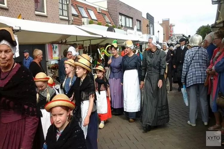 Curiosa & Crea/boeken Folkloremarkt in Schagen