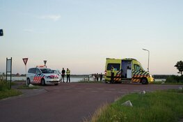 Auto te water na aanrijding in Callantsoog