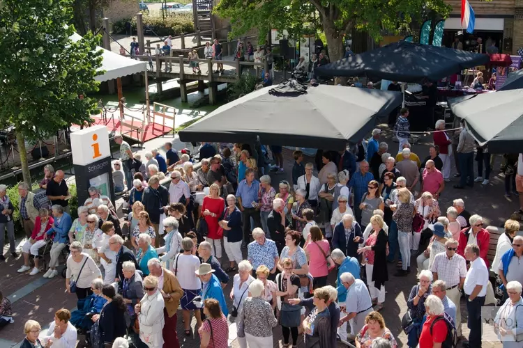 Schager uit-markt beleeft eerste lustrum