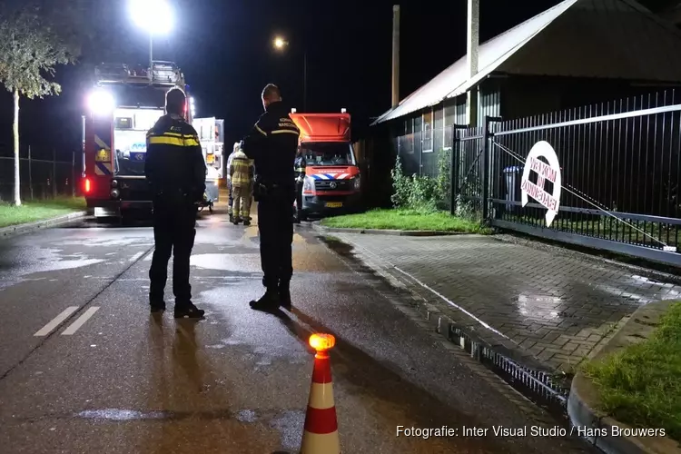 Veel rookontwikkeling bij brand in loods in Schagen
