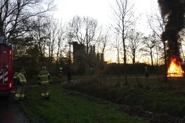 Picknickplaats in brand in Schagen