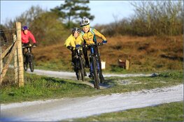 MTB-toertocht door polder en duin bij Petten