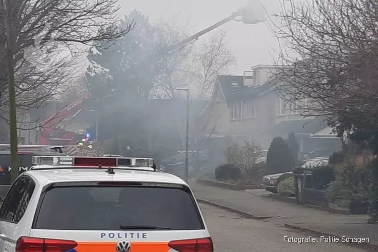 Schoorsteenbrand in Warmenhuizen