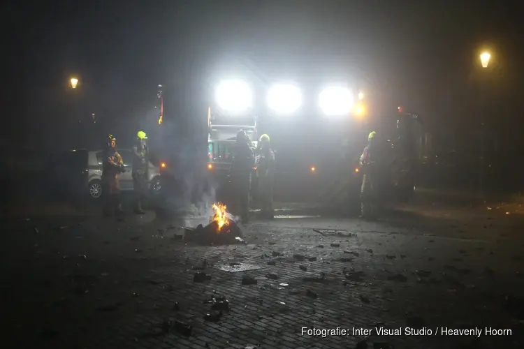 Nachtelijke vuurwerkbrandjes snel onder controle