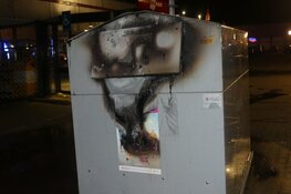 Kledingcontainer in brand