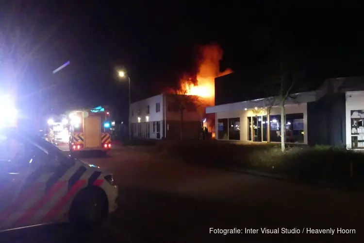 Felle brand in loods Schagen