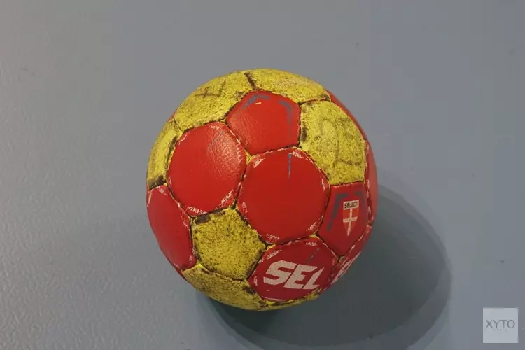 Ramon van Dijk nieuwe trainer hoofdmacht Geel-Zwart handbal