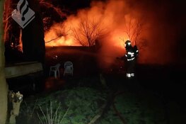 Politie vermoedt opzet bij brand in vervallen boerderij Waarland