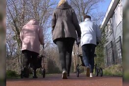 Wekelijks wandelen met rollator is goed voor lijf en leden