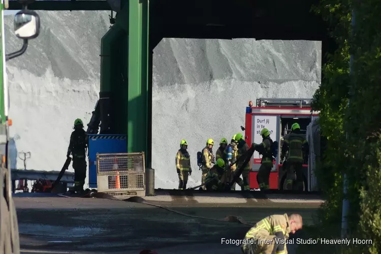 Uitslaande brand in silo Schagen, inzet op behoud andere silo&#39;s