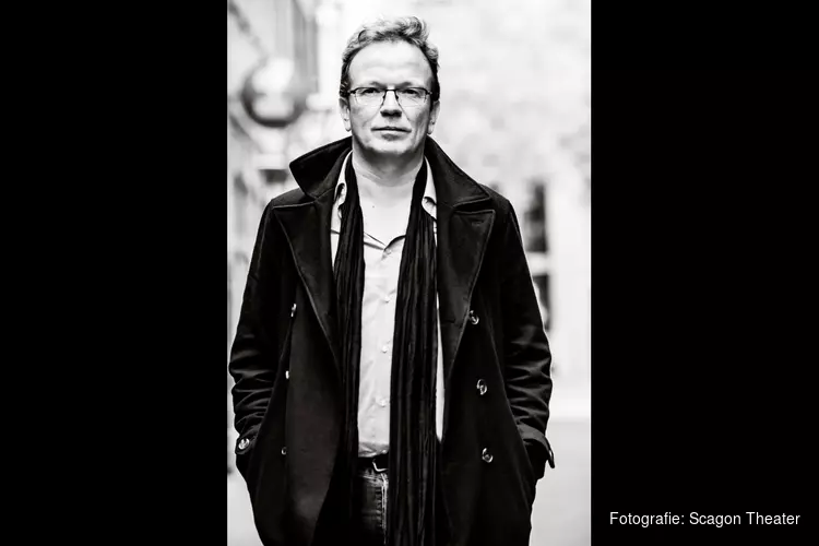 Edouard: ,,Ik zing omdat het kind in mij vertelt dat ik dat moet doen. De rest is detail..."