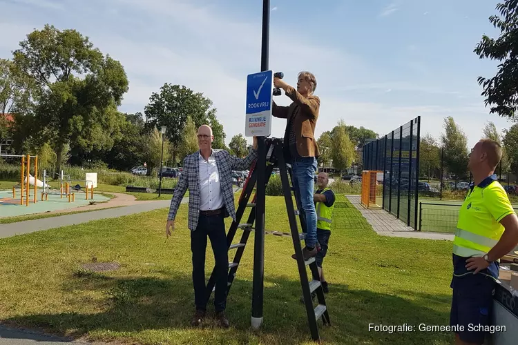 Bord rookvrije Campus Regius College onthuld