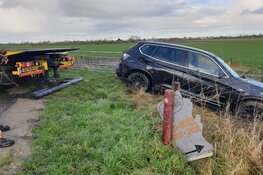 Auto te water in Warmenhuizen, gladheid vermoedelijke oorzaak