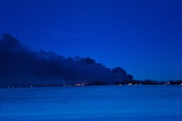 Zeer grote brand in loods in Winkel