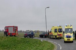 Auto te water in Warmenhuizen