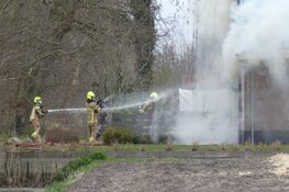 Grote brand in boerderij Oudesluis
