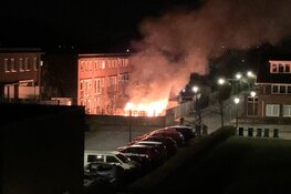 Vlammen in woonwijk Schagen: schuur in brand