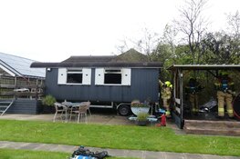 Tuinhuisje brandt volledig uit in Oudesluis