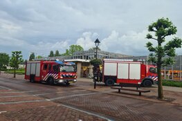 Brandweereenheid helpt bij wateroverlast in Schagen