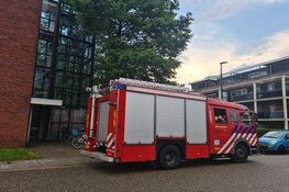Brandweereenheid helpt bij wateroverlast in Schagen