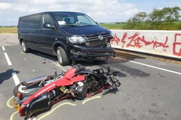 Motorrijder zwaargewond in 't Zand, politie onderzoekt
