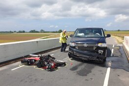 Motorrijder zwaargewond in 't Zand, politie onderzoekt