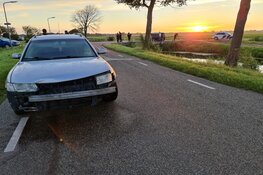 Aanrijding met letsel en veel schade in Breezand