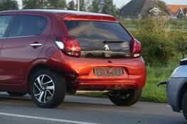 Twee auto&#39;s betrokken geraakt bij kop-staartbotsing in Schagerbrug