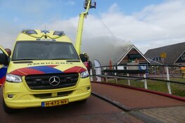 Brandweerman raakt gewond bij uitslaande brand cafetaria Schagerbrug