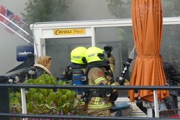 Brandweerman raakt gewond bij uitslaande brand cafetaria Schagerbrug
