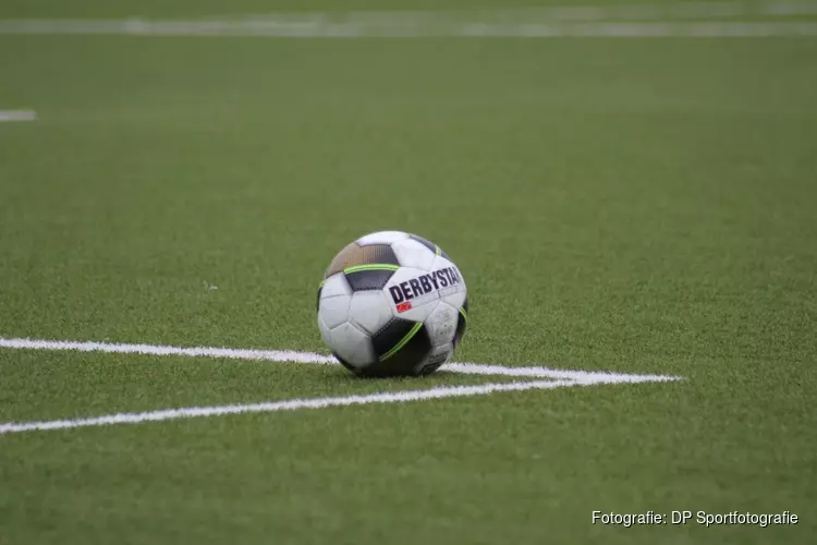 Start competitie: Con Zelo en Schagen United starten met winst