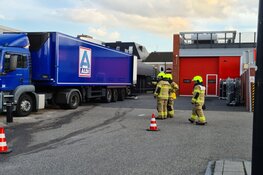 Chauffeur rijdt tank lek van vrachtwagen