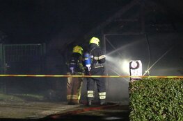 Asbest vrijgekomen bij schuurbrand in Sint Maartensvlotbrug, één aanhouding