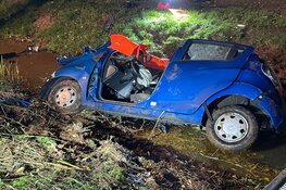 Gezin crasht met auto in Wieringerwerf, meerdere gewonden