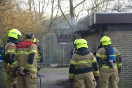 Brand in schuurtje van school in Schagen