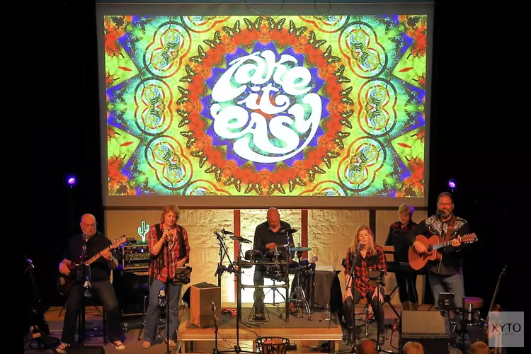 The Visitors: Concert vol Country Rock! in Scagon De Luxe