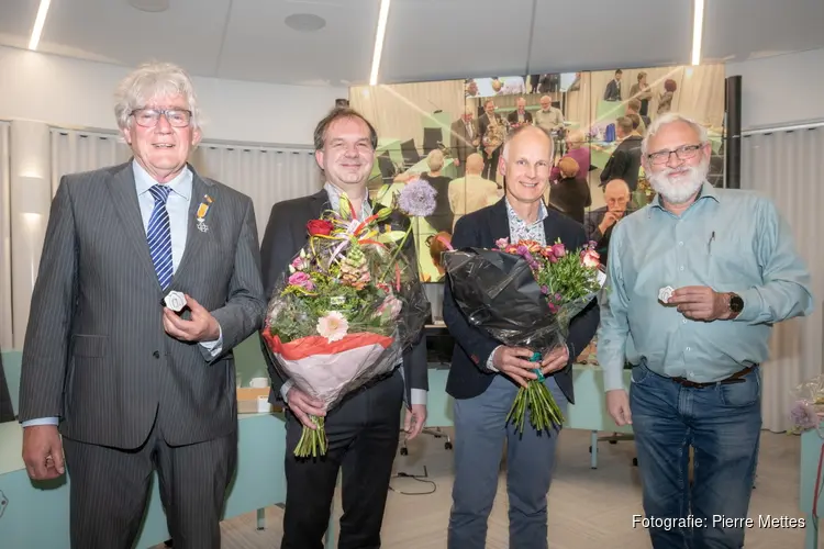 Koninklijke onderscheidingen en erepenningen bij afscheid Raadsleden
