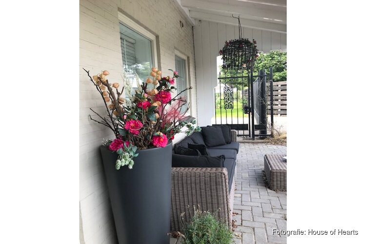 Komende zondag Ibizamarkt bij House of Hearts in Waarland