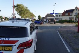 Motorfiets in botsing met auto in Sint Maartensvlotbrug