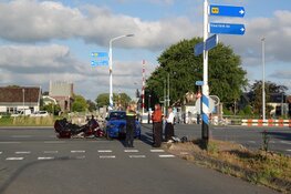 Motorfiets in botsing met auto in Sint Maartensvlotbrug