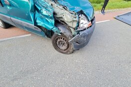 Auto rijdt achterop vrachtwagen Dirkshorn