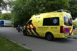 Persoon gereanimeerd na val in slootje in Schagen
